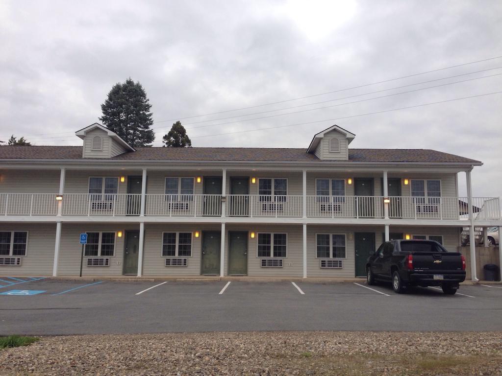 All Suites Inn Budget Host Lewisburg Chambre photo
